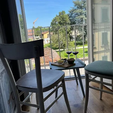 Alberto E Costanza Apartment *